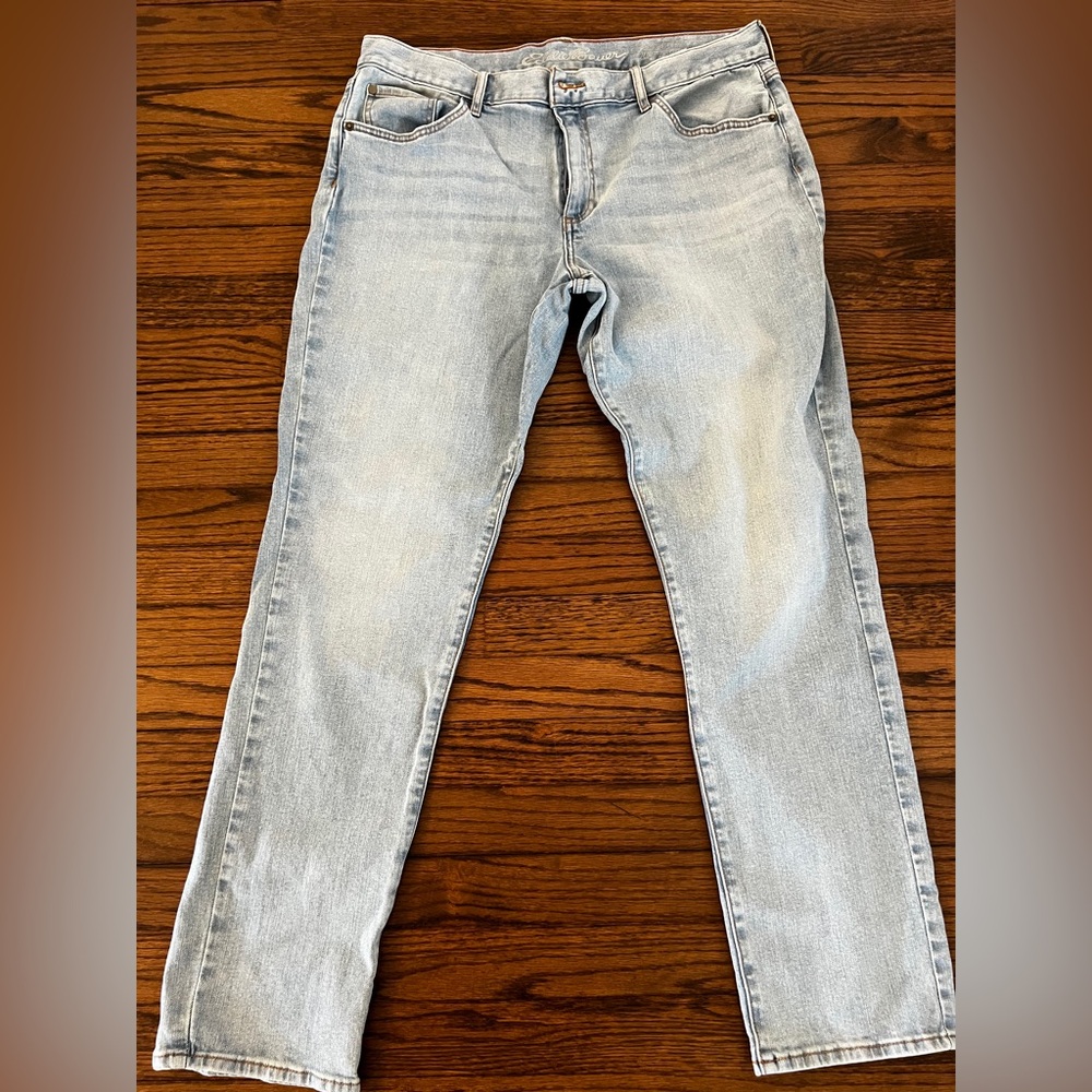 Eddie Bauer boyfriend mid rise jeans light blue wash size 12